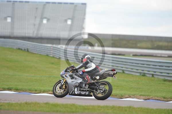 Motorcycle action photographs;Rockingham;Rockingham photographs;Trackday digital images;event digital images;eventdigitalimages;no limits trackday;peter wileman photography;rockingham corby northamptonshire;trackday;trackday photos