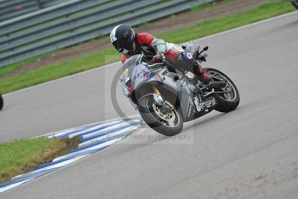 Motorcycle action photographs;Rockingham;Rockingham photographs;Trackday digital images;event digital images;eventdigitalimages;no limits trackday;peter wileman photography;rockingham corby northamptonshire;trackday;trackday photos