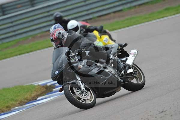 Motorcycle action photographs;Rockingham;Rockingham photographs;Trackday digital images;event digital images;eventdigitalimages;no limits trackday;peter wileman photography;rockingham corby northamptonshire;trackday;trackday photos