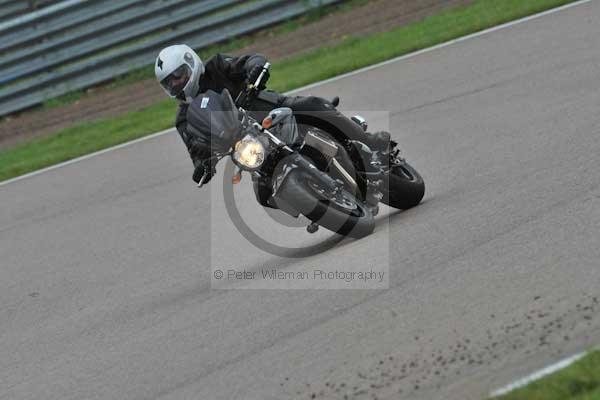 Motorcycle action photographs;Rockingham;Rockingham photographs;Trackday digital images;event digital images;eventdigitalimages;no limits trackday;peter wileman photography;rockingham corby northamptonshire;trackday;trackday photos