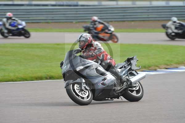 Motorcycle action photographs;Rockingham;Rockingham photographs;Trackday digital images;event digital images;eventdigitalimages;no limits trackday;peter wileman photography;rockingham corby northamptonshire;trackday;trackday photos