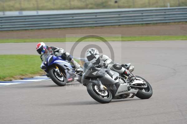 Motorcycle action photographs;Rockingham;Rockingham photographs;Trackday digital images;event digital images;eventdigitalimages;no limits trackday;peter wileman photography;rockingham corby northamptonshire;trackday;trackday photos