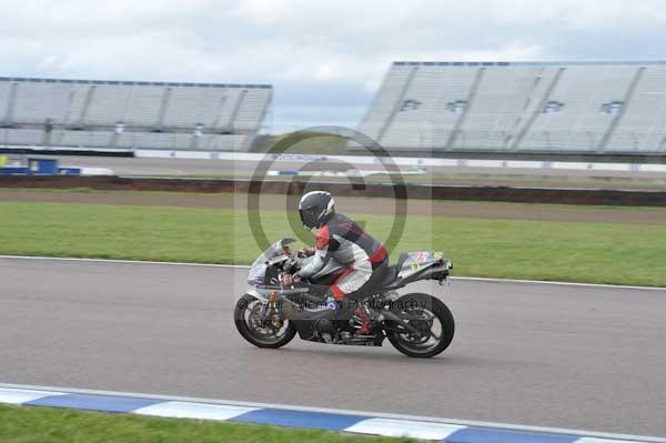 Motorcycle action photographs;Rockingham;Rockingham photographs;Trackday digital images;event digital images;eventdigitalimages;no limits trackday;peter wileman photography;rockingham corby northamptonshire;trackday;trackday photos