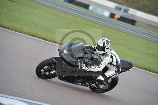 Motorcycle action photographs;Rockingham;Rockingham photographs;Trackday digital images;event digital images;eventdigitalimages;no limits trackday;peter wileman photography;rockingham corby northamptonshire;trackday;trackday photos