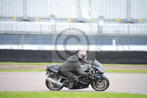 Motorcycle action photographs;Rockingham;Rockingham photographs;Trackday digital images;event digital images;eventdigitalimages;no limits trackday;peter wileman photography;rockingham corby northamptonshire;trackday;trackday photos