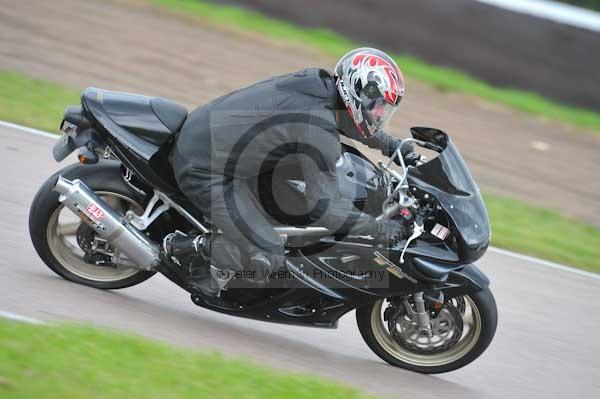 Motorcycle action photographs;Rockingham;Rockingham photographs;Trackday digital images;event digital images;eventdigitalimages;no limits trackday;peter wileman photography;rockingham corby northamptonshire;trackday;trackday photos