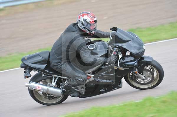 Motorcycle action photographs;Rockingham;Rockingham photographs;Trackday digital images;event digital images;eventdigitalimages;no limits trackday;peter wileman photography;rockingham corby northamptonshire;trackday;trackday photos