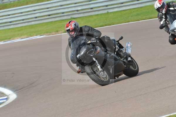 Motorcycle action photographs;Rockingham;Rockingham photographs;Trackday digital images;event digital images;eventdigitalimages;no limits trackday;peter wileman photography;rockingham corby northamptonshire;trackday;trackday photos