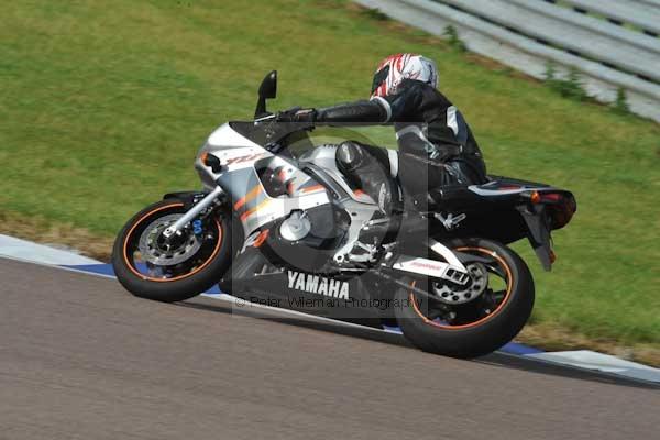 Motorcycle action photographs;Rockingham;Rockingham photographs;Trackday digital images;event digital images;eventdigitalimages;no limits trackday;peter wileman photography;rockingham corby northamptonshire;trackday;trackday photos