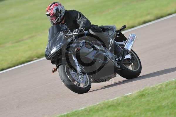 Motorcycle action photographs;Rockingham;Rockingham photographs;Trackday digital images;event digital images;eventdigitalimages;no limits trackday;peter wileman photography;rockingham corby northamptonshire;trackday;trackday photos