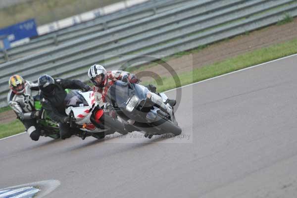 Motorcycle action photographs;Rockingham;Rockingham photographs;Trackday digital images;event digital images;eventdigitalimages;no limits trackday;peter wileman photography;rockingham corby northamptonshire;trackday;trackday photos