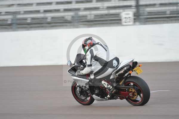 Motorcycle action photographs;Rockingham;Rockingham photographs;Trackday digital images;event digital images;eventdigitalimages;no limits trackday;peter wileman photography;rockingham corby northamptonshire;trackday;trackday photos