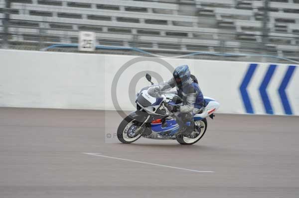 Motorcycle action photographs;Rockingham;Rockingham photographs;Trackday digital images;event digital images;eventdigitalimages;no limits trackday;peter wileman photography;rockingham corby northamptonshire;trackday;trackday photos