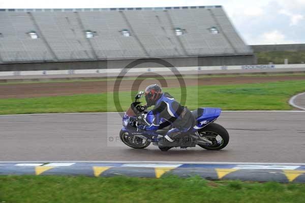 Motorcycle action photographs;Rockingham;Rockingham photographs;Trackday digital images;event digital images;eventdigitalimages;no limits trackday;peter wileman photography;rockingham corby northamptonshire;trackday;trackday photos