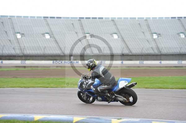 Motorcycle action photographs;Rockingham;Rockingham photographs;Trackday digital images;event digital images;eventdigitalimages;no limits trackday;peter wileman photography;rockingham corby northamptonshire;trackday;trackday photos