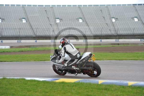 Motorcycle action photographs;Rockingham;Rockingham photographs;Trackday digital images;event digital images;eventdigitalimages;no limits trackday;peter wileman photography;rockingham corby northamptonshire;trackday;trackday photos