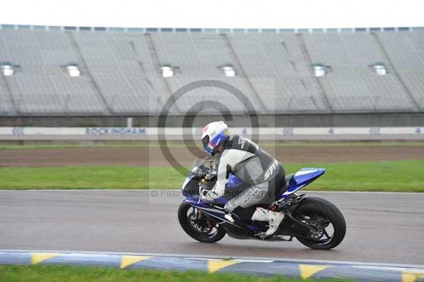 Motorcycle action photographs;Rockingham;Rockingham photographs;Trackday digital images;event digital images;eventdigitalimages;no limits trackday;peter wileman photography;rockingham corby northamptonshire;trackday;trackday photos