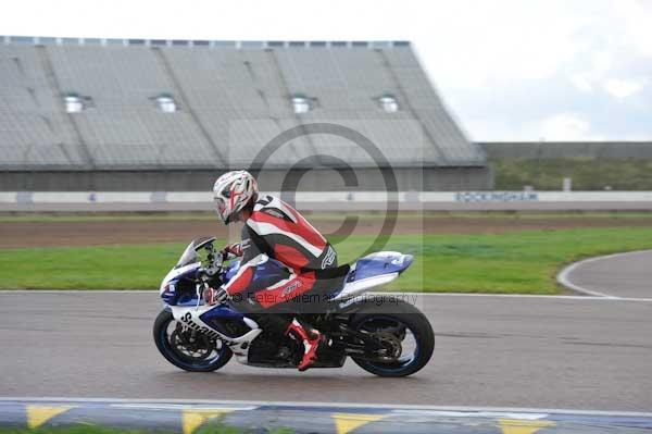 Motorcycle action photographs;Rockingham;Rockingham photographs;Trackday digital images;event digital images;eventdigitalimages;no limits trackday;peter wileman photography;rockingham corby northamptonshire;trackday;trackday photos