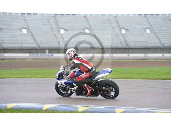 Motorcycle action photographs;Rockingham;Rockingham photographs;Trackday digital images;event digital images;eventdigitalimages;no limits trackday;peter wileman photography;rockingham corby northamptonshire;trackday;trackday photos