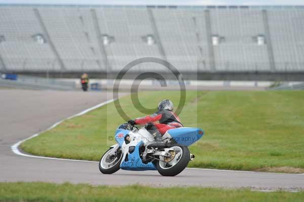 Motorcycle action photographs;Rockingham;Rockingham photographs;Trackday digital images;event digital images;eventdigitalimages;no limits trackday;peter wileman photography;rockingham corby northamptonshire;trackday;trackday photos