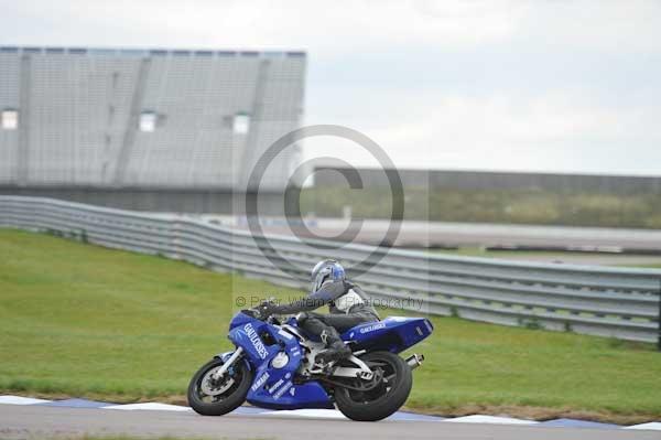 Motorcycle action photographs;Rockingham;Rockingham photographs;Trackday digital images;event digital images;eventdigitalimages;no limits trackday;peter wileman photography;rockingham corby northamptonshire;trackday;trackday photos