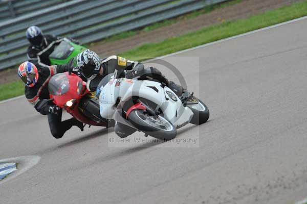 Motorcycle action photographs;Rockingham;Rockingham photographs;Trackday digital images;event digital images;eventdigitalimages;no limits trackday;peter wileman photography;rockingham corby northamptonshire;trackday;trackday photos