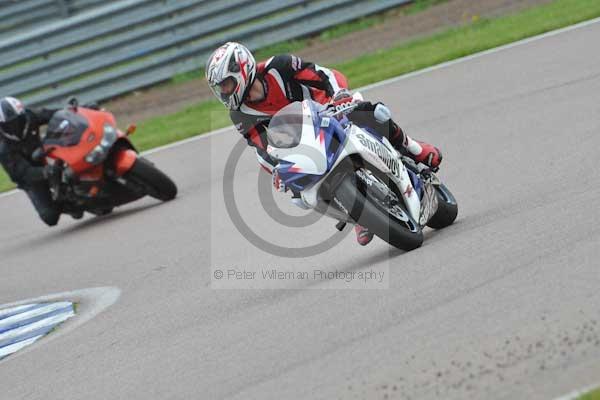 Motorcycle action photographs;Rockingham;Rockingham photographs;Trackday digital images;event digital images;eventdigitalimages;no limits trackday;peter wileman photography;rockingham corby northamptonshire;trackday;trackday photos