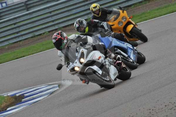 Motorcycle action photographs;Rockingham;Rockingham photographs;Trackday digital images;event digital images;eventdigitalimages;no limits trackday;peter wileman photography;rockingham corby northamptonshire;trackday;trackday photos