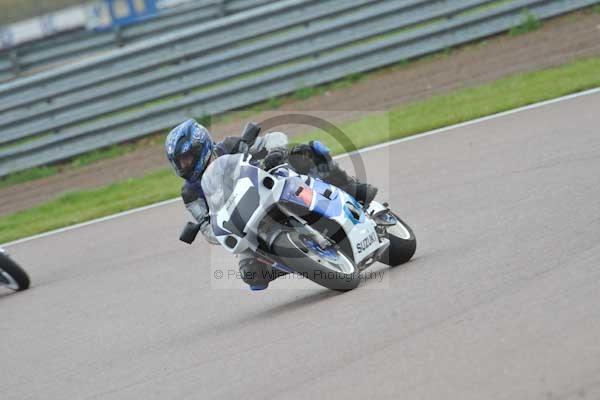 Motorcycle action photographs;Rockingham;Rockingham photographs;Trackday digital images;event digital images;eventdigitalimages;no limits trackday;peter wileman photography;rockingham corby northamptonshire;trackday;trackday photos