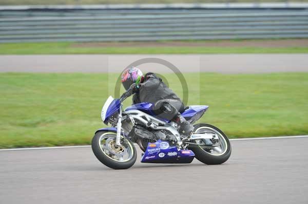 Motorcycle action photographs;Rockingham;Rockingham photographs;Trackday digital images;event digital images;eventdigitalimages;no limits trackday;peter wileman photography;rockingham corby northamptonshire;trackday;trackday photos