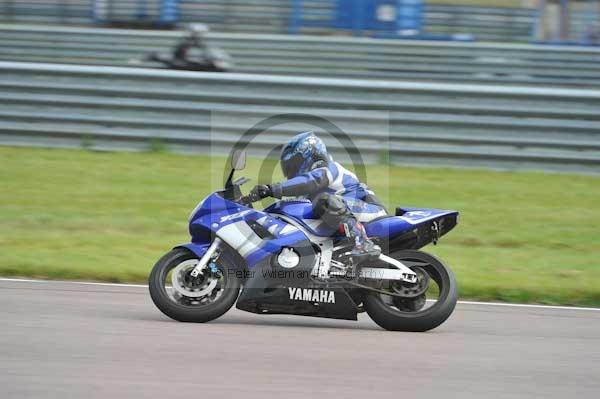 Motorcycle action photographs;Rockingham;Rockingham photographs;Trackday digital images;event digital images;eventdigitalimages;no limits trackday;peter wileman photography;rockingham corby northamptonshire;trackday;trackday photos