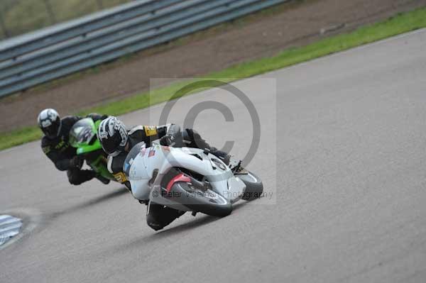 Motorcycle action photographs;Rockingham;Rockingham photographs;Trackday digital images;event digital images;eventdigitalimages;no limits trackday;peter wileman photography;rockingham corby northamptonshire;trackday;trackday photos