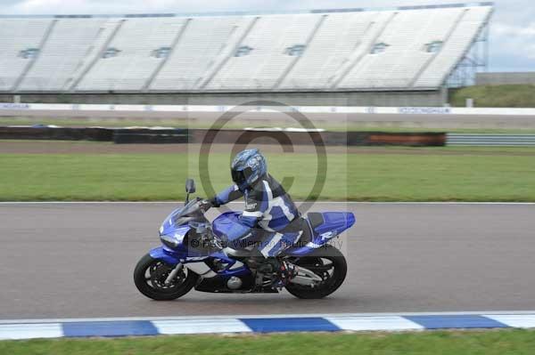 Motorcycle action photographs;Rockingham;Rockingham photographs;Trackday digital images;event digital images;eventdigitalimages;no limits trackday;peter wileman photography;rockingham corby northamptonshire;trackday;trackday photos