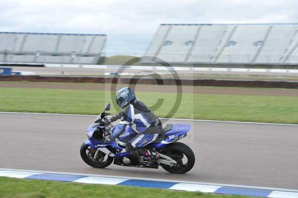 Motorcycle action photographs;Rockingham;Rockingham photographs;Trackday digital images;event digital images;eventdigitalimages;no limits trackday;peter wileman photography;rockingham corby northamptonshire;trackday;trackday photos