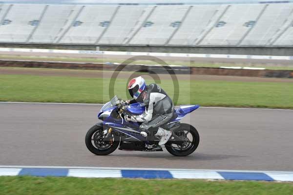 Motorcycle action photographs;Rockingham;Rockingham photographs;Trackday digital images;event digital images;eventdigitalimages;no limits trackday;peter wileman photography;rockingham corby northamptonshire;trackday;trackday photos