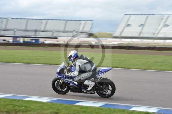 Motorcycle action photographs;Rockingham;Rockingham photographs;Trackday digital images;event digital images;eventdigitalimages;no limits trackday;peter wileman photography;rockingham corby northamptonshire;trackday;trackday photos