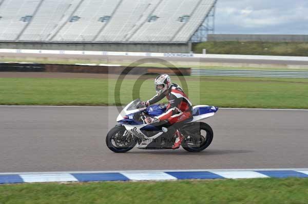 Motorcycle action photographs;Rockingham;Rockingham photographs;Trackday digital images;event digital images;eventdigitalimages;no limits trackday;peter wileman photography;rockingham corby northamptonshire;trackday;trackday photos