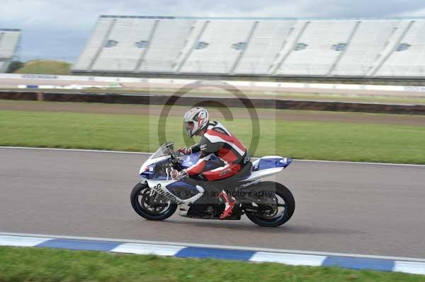 Motorcycle action photographs;Rockingham;Rockingham photographs;Trackday digital images;event digital images;eventdigitalimages;no limits trackday;peter wileman photography;rockingham corby northamptonshire;trackday;trackday photos