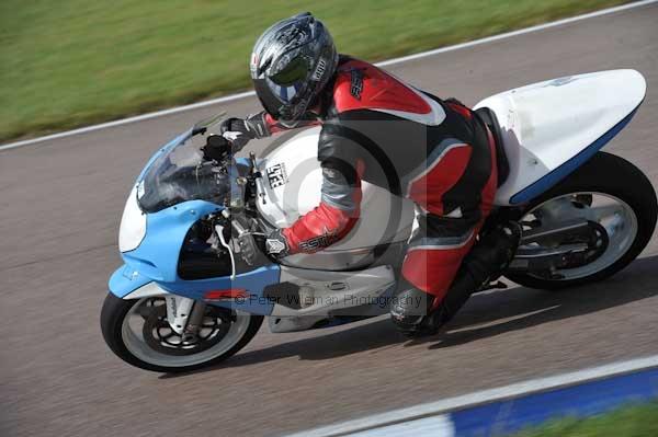 Motorcycle action photographs;Rockingham;Rockingham photographs;Trackday digital images;event digital images;eventdigitalimages;no limits trackday;peter wileman photography;rockingham corby northamptonshire;trackday;trackday photos