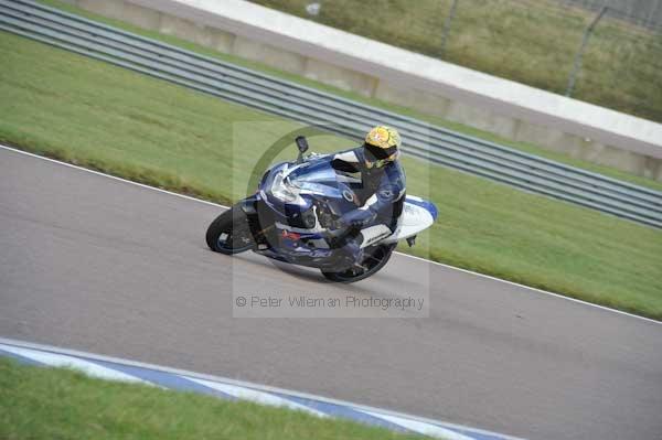 Motorcycle action photographs;Rockingham;Rockingham photographs;Trackday digital images;event digital images;eventdigitalimages;no limits trackday;peter wileman photography;rockingham corby northamptonshire;trackday;trackday photos