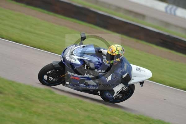 Motorcycle action photographs;Rockingham;Rockingham photographs;Trackday digital images;event digital images;eventdigitalimages;no limits trackday;peter wileman photography;rockingham corby northamptonshire;trackday;trackday photos