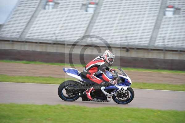 Motorcycle action photographs;Rockingham;Rockingham photographs;Trackday digital images;event digital images;eventdigitalimages;no limits trackday;peter wileman photography;rockingham corby northamptonshire;trackday;trackday photos