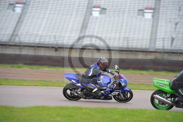 Motorcycle action photographs;Rockingham;Rockingham photographs;Trackday digital images;event digital images;eventdigitalimages;no limits trackday;peter wileman photography;rockingham corby northamptonshire;trackday;trackday photos