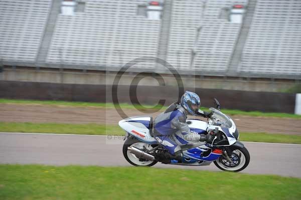 Motorcycle action photographs;Rockingham;Rockingham photographs;Trackday digital images;event digital images;eventdigitalimages;no limits trackday;peter wileman photography;rockingham corby northamptonshire;trackday;trackday photos