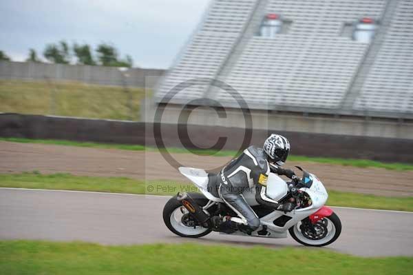 Motorcycle action photographs;Rockingham;Rockingham photographs;Trackday digital images;event digital images;eventdigitalimages;no limits trackday;peter wileman photography;rockingham corby northamptonshire;trackday;trackday photos