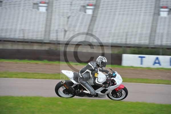 Motorcycle action photographs;Rockingham;Rockingham photographs;Trackday digital images;event digital images;eventdigitalimages;no limits trackday;peter wileman photography;rockingham corby northamptonshire;trackday;trackday photos