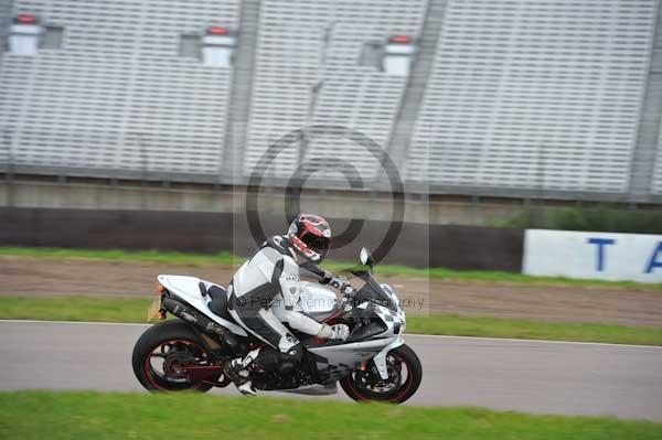 Motorcycle action photographs;Rockingham;Rockingham photographs;Trackday digital images;event digital images;eventdigitalimages;no limits trackday;peter wileman photography;rockingham corby northamptonshire;trackday;trackday photos