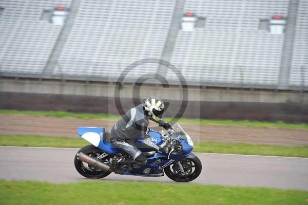 Motorcycle action photographs;Rockingham;Rockingham photographs;Trackday digital images;event digital images;eventdigitalimages;no limits trackday;peter wileman photography;rockingham corby northamptonshire;trackday;trackday photos