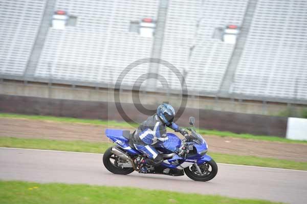 Motorcycle action photographs;Rockingham;Rockingham photographs;Trackday digital images;event digital images;eventdigitalimages;no limits trackday;peter wileman photography;rockingham corby northamptonshire;trackday;trackday photos