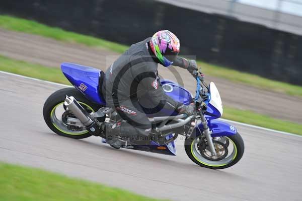 Motorcycle action photographs;Rockingham;Rockingham photographs;Trackday digital images;event digital images;eventdigitalimages;no limits trackday;peter wileman photography;rockingham corby northamptonshire;trackday;trackday photos